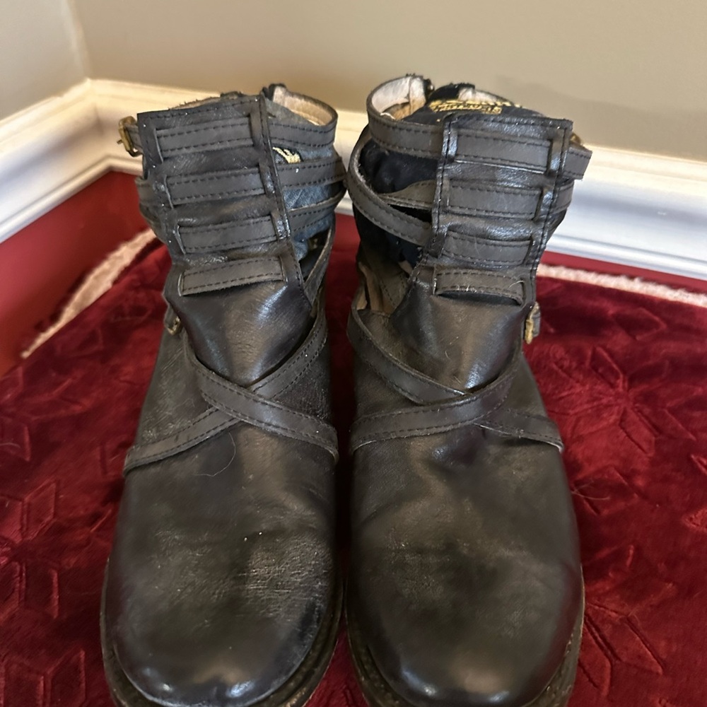 Freebird Stair Boots